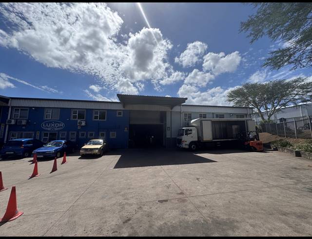 1,501M² WAREHOUSE TO LET IN BRIARDENE